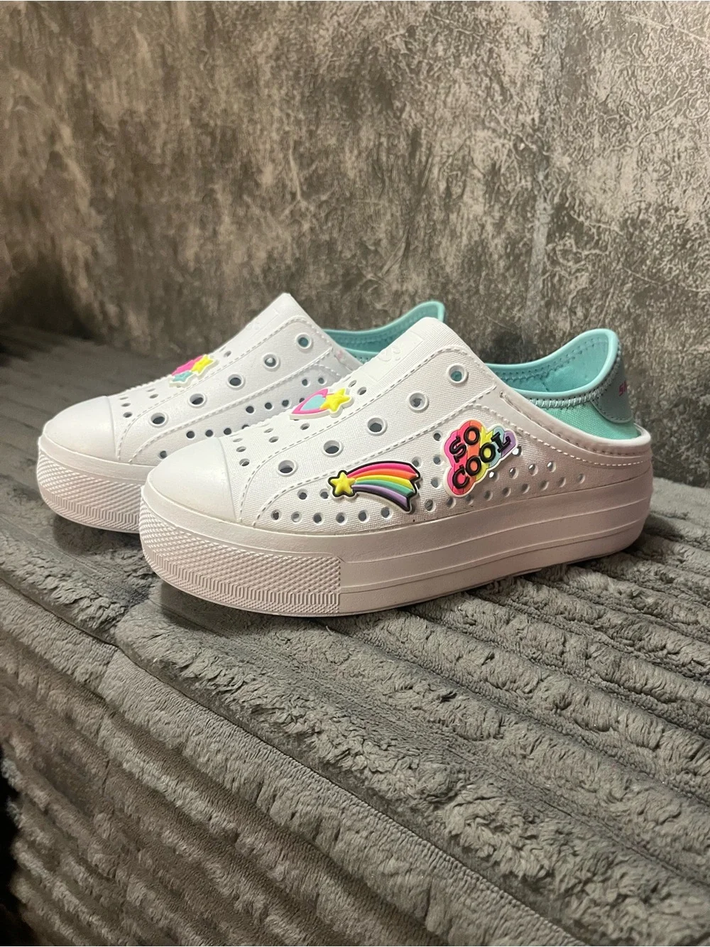Sketchers Kids White Slip-On Platform Shoes with Mint Lining and Fun Charms
